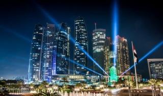 دليلك لتجربة ليلة ساحرة في أبوظبي