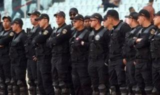 تونس
تعلن
القضاء
على
4
إرهابيين
وسط
غرب
البلاد