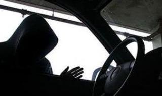 سرقت
سيارة
بمليون
جنيه..
اعترافات
لص
السيارات
في
بنى
سويف