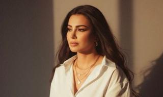 رسائل
غامضة
من
دينا
فؤاد
تثير
التساؤلات