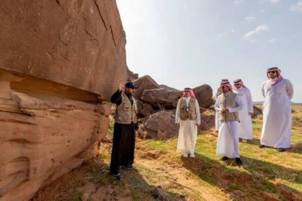 نائب أمير حائل يقف على المواقع الأثرية ويطلع على أكبر متاحف التاريخ الطبيعي بالعالم