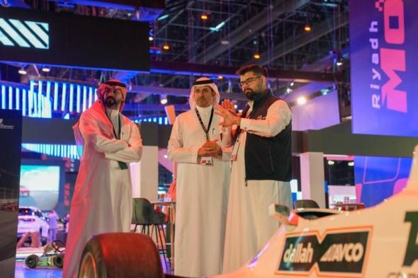 «السعودية ويليامز» تخطف أنظار زوار معرض الرياض للسيارات