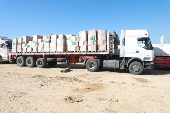 16 شاحنة إغاثية سعودية مقدمة من «سلمان للإغاثة» لقطاع غزة