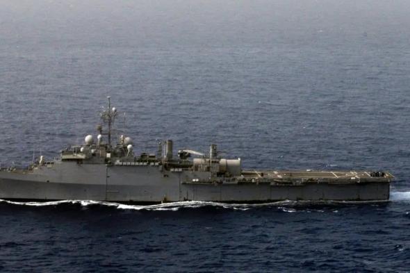 أنباء عن محاولة حوثية لمهاجمة سفينة حربية أمريكية في البحر الأحمر