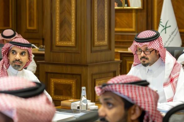 "سلمان بن سلطان" يُنوّه بدعم القيادة لهيئة تطوير المدينة المنورة وهيئات التطوير في مناطق السعودية
