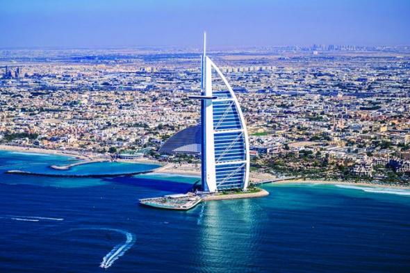 وزراء: الإمارات رسّخت نموذجاً اقتصادياً يُحتذى في المرونة والتكيف مع المتغيرات العالمية