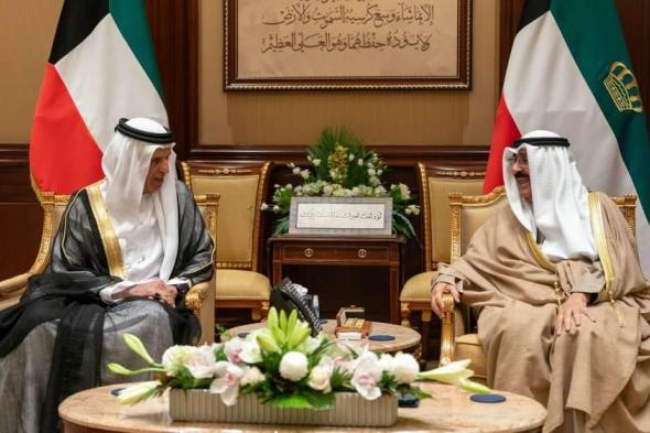 أمير الكويت وحاكم رأس الخيمة يستعرضان العلاقات الثنائية
