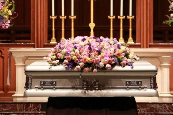 تفسير حلم الجنازة بدون بكاء في المنام