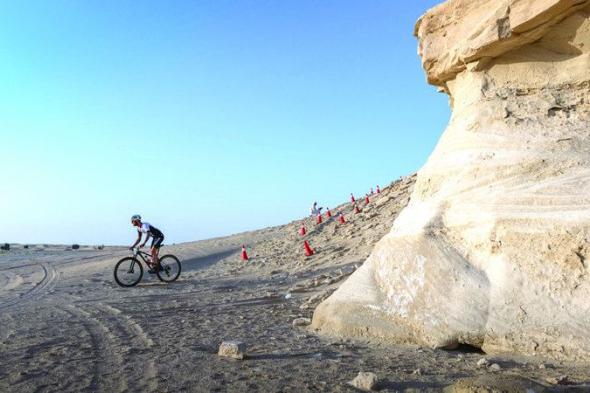 276 درّاجاً يشاركون في السباق الصحراوي لبطولة السلم اليوم