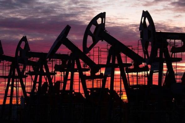 ارتفاع أسعار النفط وسط مخاوف ضيق الإمدادات