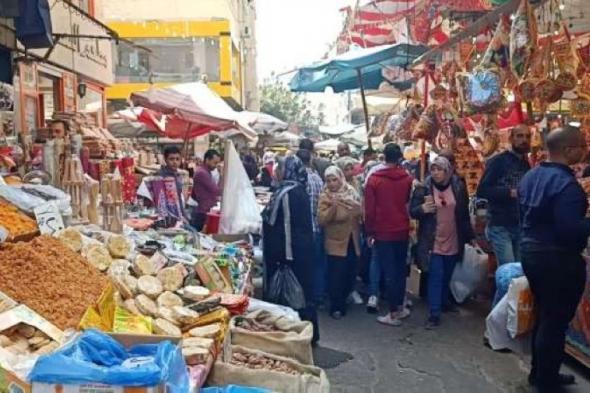 قبل رمضان.. الأسواق الشعبية في مصر تسحب البساط من «المولات».. وربات بيوت: تناسب محدودي الدخل