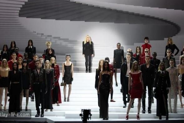 مجموعة Versace في أسبوع ميلانو للموضة خريف 2024