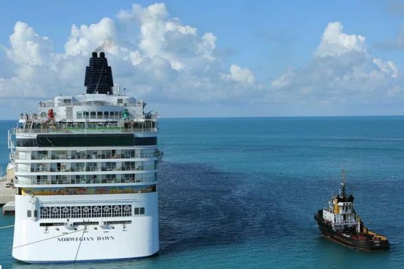 فرض الحجر الصحي على سفينة سياحية تقل 3 آلاف شخص قبالة موريشيوس