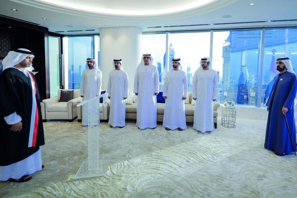 أمام محمد بن راشد.. 5 قضاة جدد في محاكم دبي يؤدون اليمين القانونية