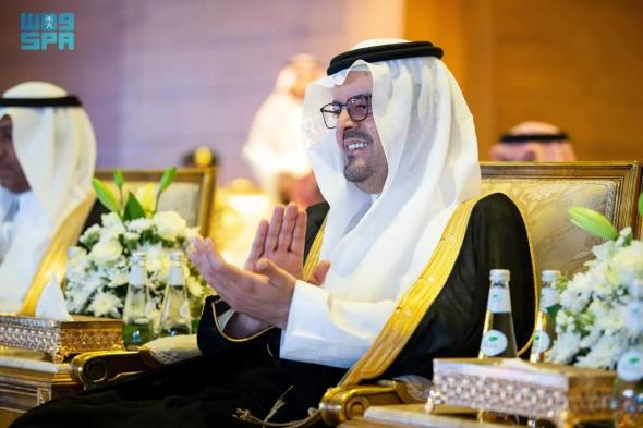 نائب أمير مكة المكرمة يتوِّج 21 ألف خريج وخريجة بجامعة أمِّ القرى