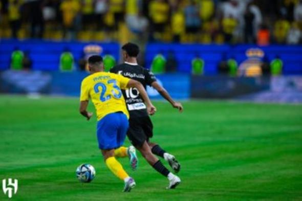 ميتروفيتش ينقذ الهلال من سقوط أول في روشن أمام النصر