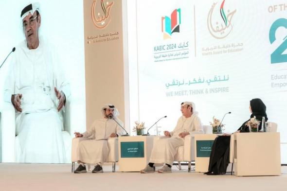زكي نسيبة: الإمارات حققت قفزات كبيرة في مجال التعليم العام والجامعي