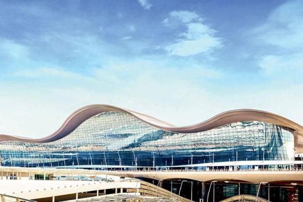 مطارات الإمارات الأكثر ازدحاماً إقليمياً بـ 7.25 مليون مقعد في مايو