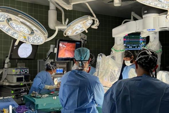 الأولى من نوعها.. نجاح عملية قلب مفتوح بالروبوت الجراحي بمستشفى الملك فهد بالخبر