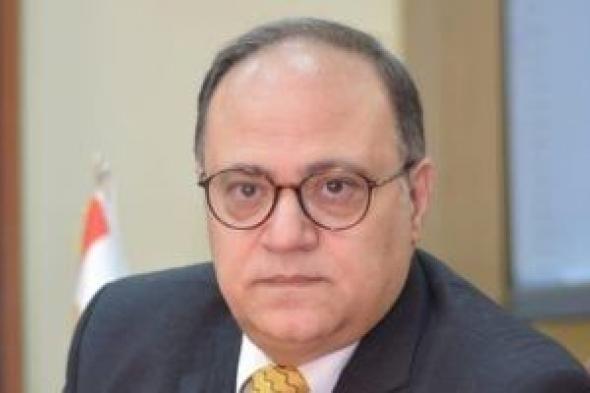 رئيس هيئة الدواء المصرية يلتقي عدداً من وفود وشركات أجنبية وهيئات مشاركة بالمعرض