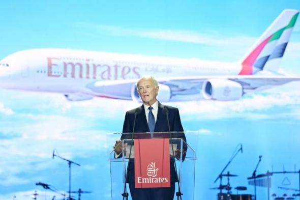 رئيس طيران الإمارات يرى فرصاً سانحة أمام شركة كوماك الصينية