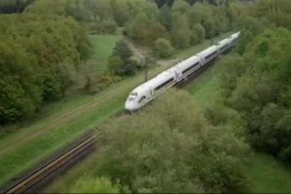 شاهد القطار فائق السرعة المصرى من الداخل.. صور وفيديو
