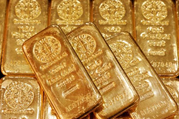 الذهب يلمع مع تراجع عوائد السندات الأمريكية ليصل إلى 2373 دولارًا للأونصة