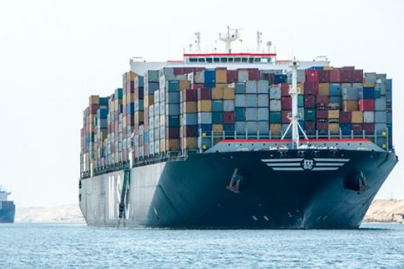 قناة السويس تمدد تخفيضات الرسوم للسفن والناقلات حتى نهاية 2024