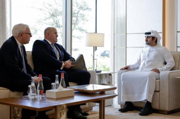 مكتوم بن محمد يستعرض مع رئيس «كارلايل» النموذج الإماراتي لشراكة القطاعين العام والخاص