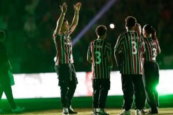 "استقبال الأبطال" للنجم البرازيلي تياغو سيلفا بعد عودته إلى "منزله"