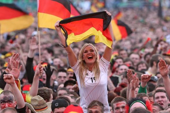دراسة.. أغلب جماهير ألمانيا يفضلون مشاهدة يورو 2024 في المنزل