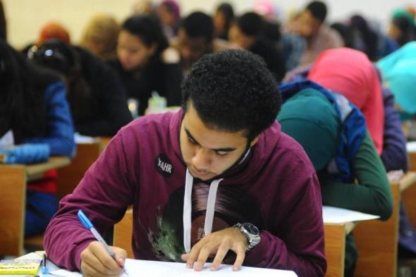 تحذيرات صارمة من مخاطر الإجهاد الحراري على طلاب الثانوية في مصر