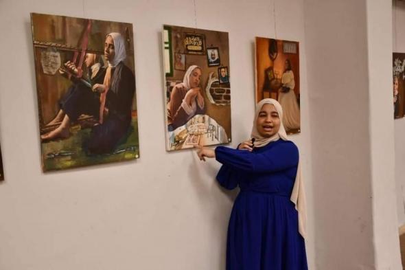 فنون شبابية تتألق في لوحات فنية بمعرض مصري