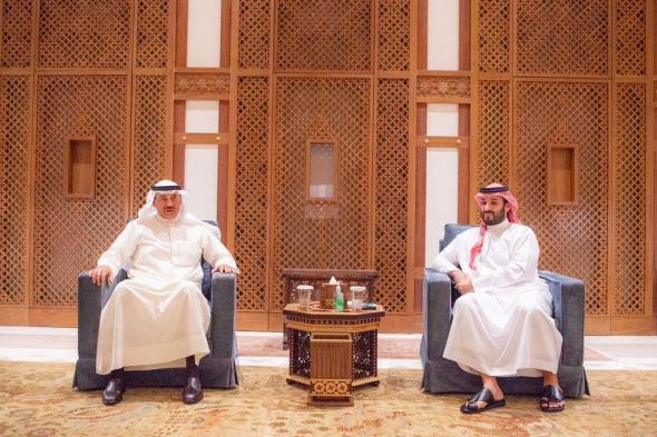 الأمير محمد بن سلمان يستقبل ولي عهد الكويت لدى وصوله جدة