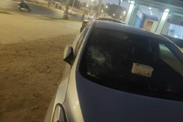 أكادير : تهشيم الواقيات الزجاجية لمجموعة من السيارات وسط الشارع العام