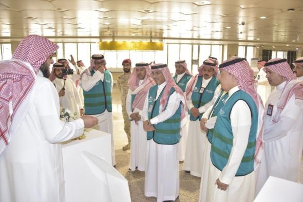 "خدمتكم شرف".. مبادرة في مطار الملك فهد تقدم خدماتها لـ 9000 حاج