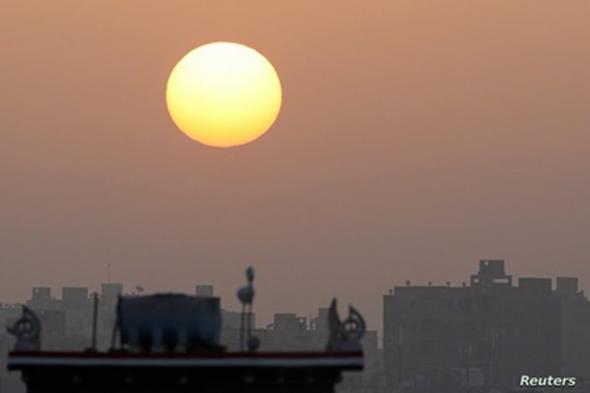 ترتفع أسرع من المعدلات.. تقرير: لماذا تُعَد الحرارة الشديدة في مصر نذير شؤم للاقتصادات العالمية؟