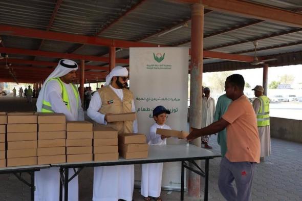 «الشارقة الخيرية» توزّع 15 ألف وجبة بمشروع «إطعام الطعام»