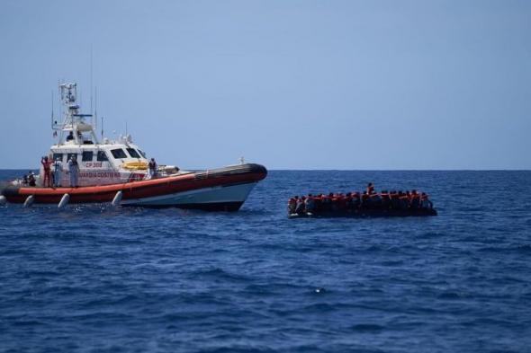بينهم جنسيات دول عربية.. مصرع 11 وفقدان أكثر من 60 بعد غرق قاربي مهاجرين قبالة إيطاليا