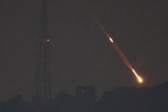 إعلام إسرائيلي: إطلاق صاروخين من خان يونس جنوب قطاع غزة