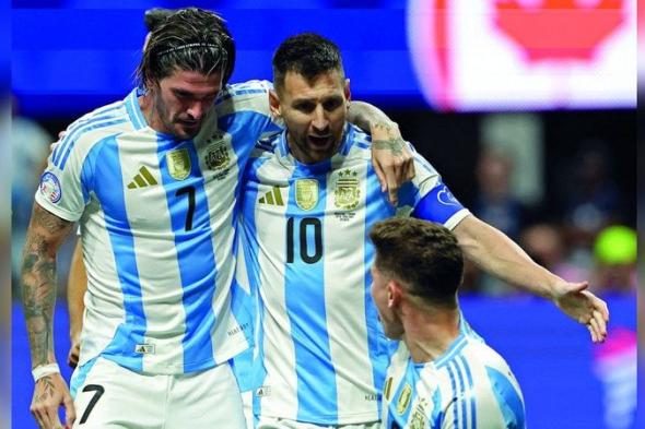 الأرجنتين تهزم كندا بمشاركة «البرغوث»