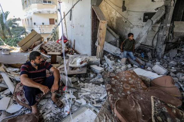 استشهاد 12 فلسطينيًا في قصف للاحتلال أهداف في غزة