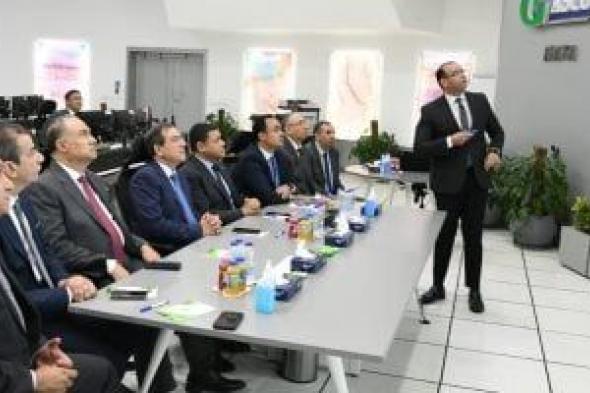 وزير البترول يعقد اجتماعاً موسعاً بمركز التحكم القومى للغاز بجاسكو