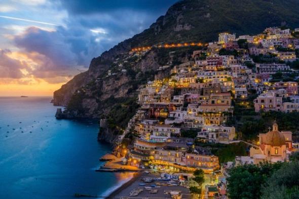 رفع حظر دخول السياح إلى جزيرة كابري الإيطالية