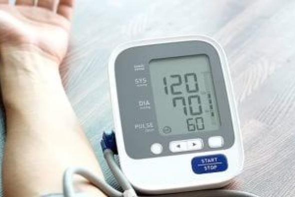 هل يتسبب الجفاف في ارتفاع ضغط الدم؟ أعراض يجب الحذر منها
