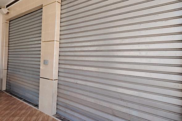 أكادير : محلات تجارية تغلق أبوابها خوفا من أعمال الشغب الرياضي.