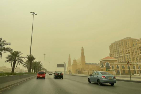 أتربة مُثارة على أجزاء من الرياض
