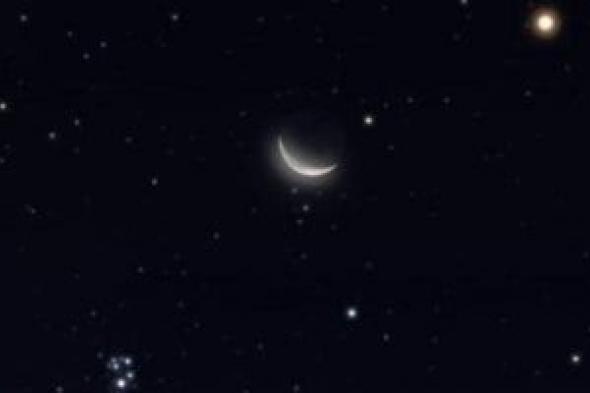 القمر يقترن بعنقود نجوم الثريا غدا فى مشهد بديع يشاهد بالعين المجردة