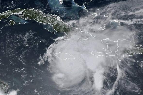 برياح تبلغ سرعتها 185 كم/ساعة.. إعصار "بيريل" يشتد مجدداً متجهاً للمكسيك