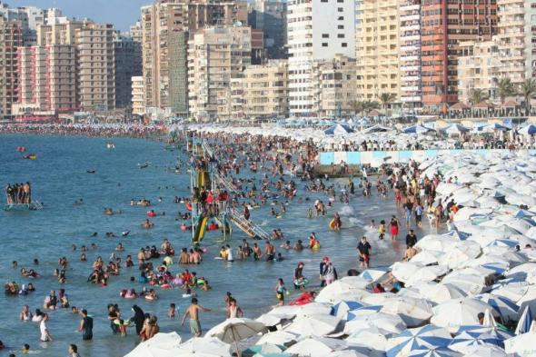 إنزل بلبط براحتك وخلي بالك من نفسك : رايات خضراء على شواطئ الإسكندرية